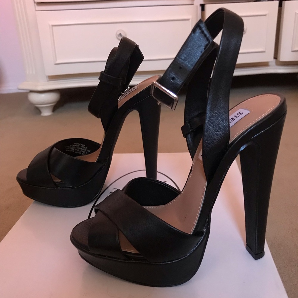 NEW Steve Madden Black Heels